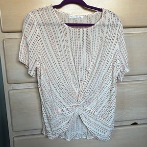 Cute Orange and white top
